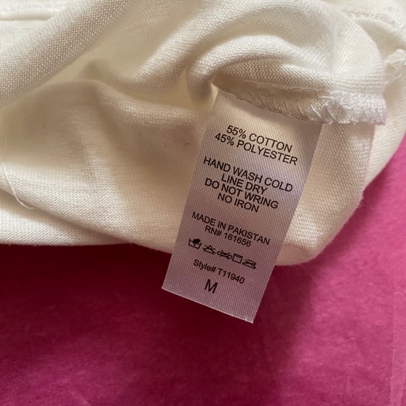 ❤️SHORT SLEEVE V-NECK TEE❤️ - Picture 4 of 7